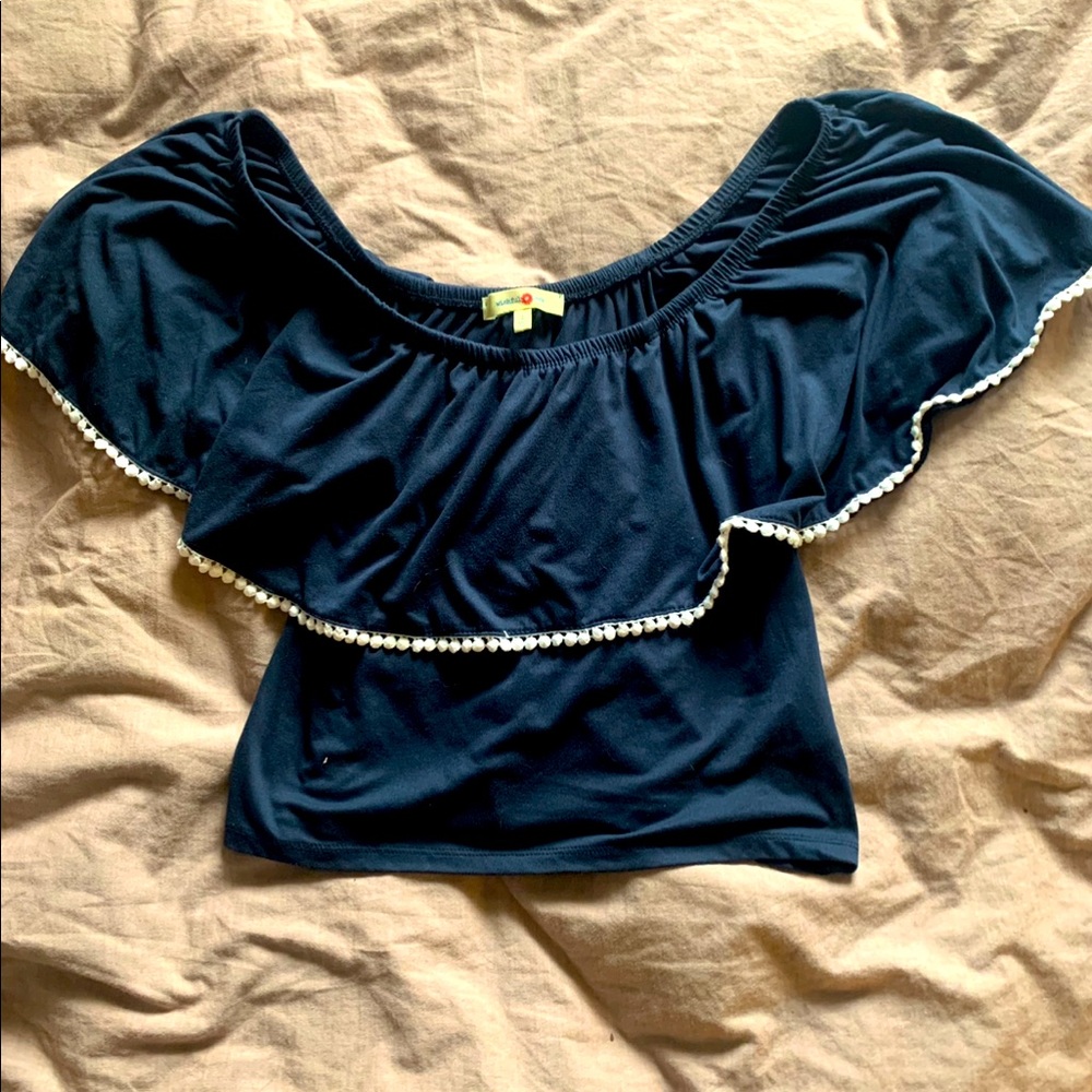 Off shoulder shirt